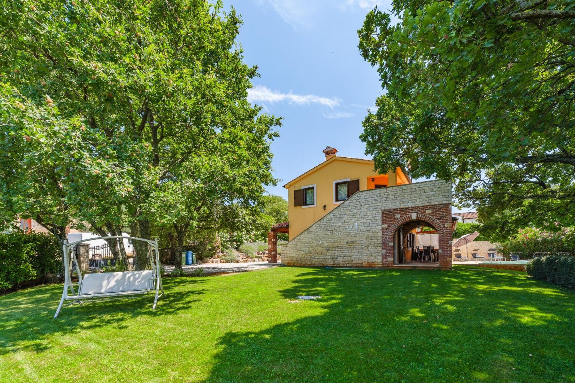 Villa Hrast Bacva Visnjan Exterior photo